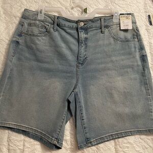 NWT Terra & Sky Light Wash Bermuda Shorts